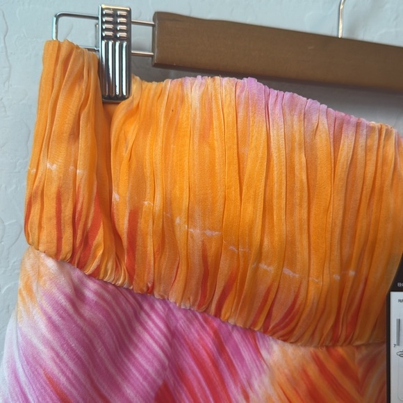 NWT BCBG Maxazria Strapless 100% Silk Handkerchief Dress 10 - Picture 4 of 8